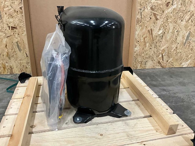 Nibe warmtepomp compressor tbv f1140/1240 10kw - afbeelding 5 van  6