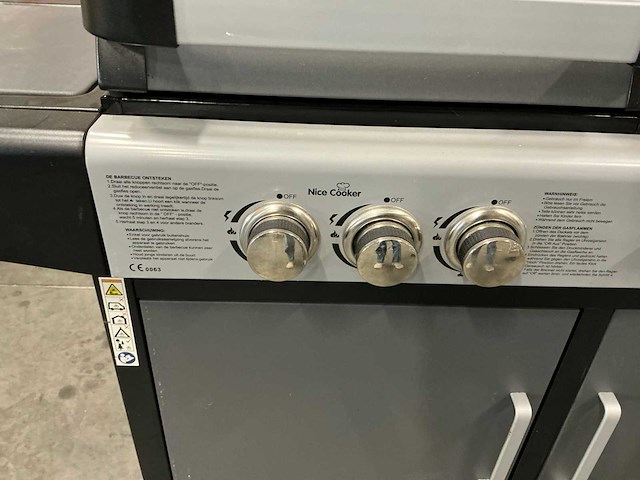 Nice cooker verrijdbare gas-houtskool bbq - afbeelding 4 van  7