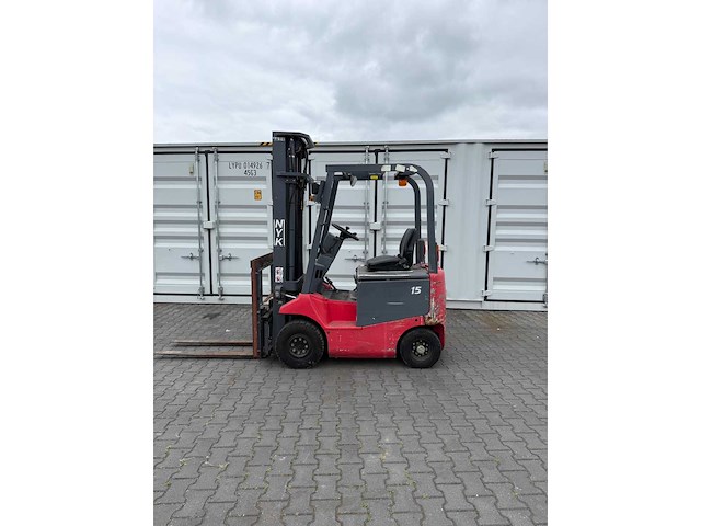 Nichiyu 15 heftrucks - afbeelding 1 van  6