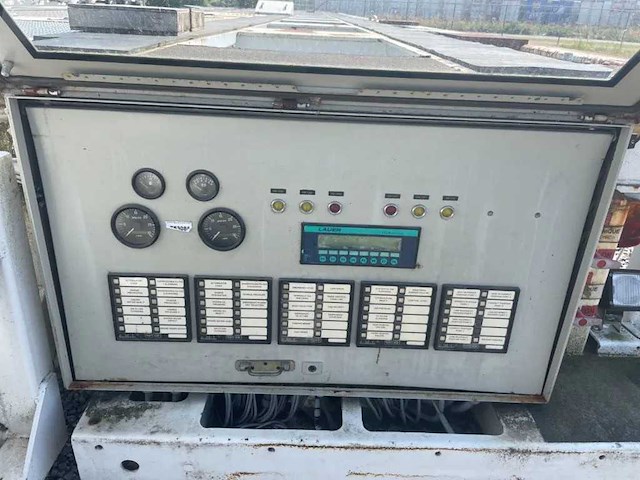 Nicolas - 2004 - mpv 135 - trailer - afbeelding 39 van  77