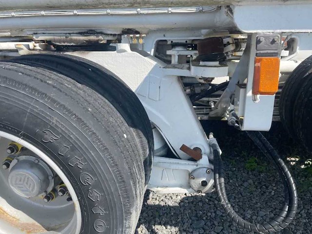 Nicolas - 2004 - mpv 135 - trailer - afbeelding 64 van  77