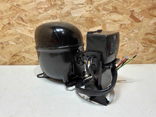 Nidec nex6222ua koelcompressor mbp csr 220-240v/50hz - afbeelding 1 van  12