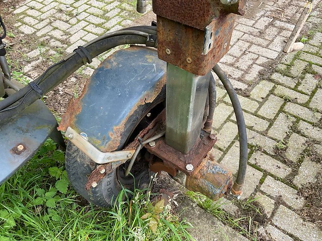Nido - stratos b08-27 - salt spreader - 2001 - afbeelding 13 van  15