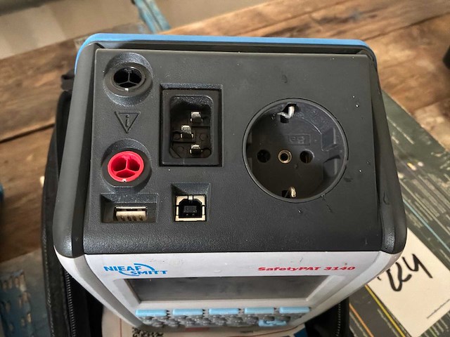 Nieafsmitt / metrel safetypat 3140 / mi3321 elektrisch veiligheidmeter (2x) - afbeelding 2 van  6