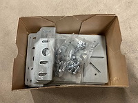 Niedax rmp 130 doos á 10 stuks montageplaten (13x) - afbeelding 1 van  2
