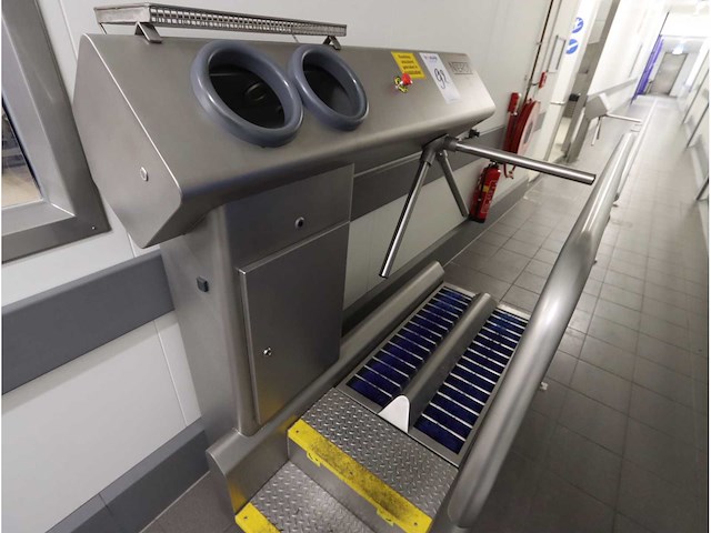 Nieros urk hygiënesluis - afbeelding 4 van  7