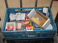 Nieten in krat. - afbeelding 1 van  2