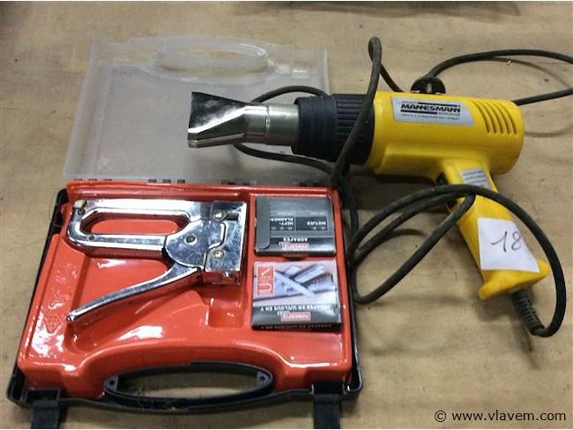 Nietjesmachine + afbrander - afbeelding 1 van  2