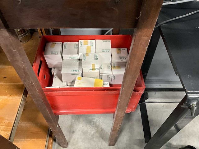 Nietstation - afbeelding 8 van  9