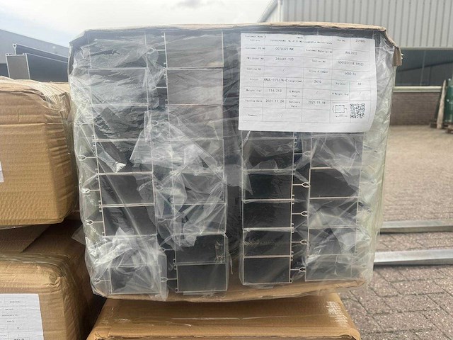 Nieuw: partij aluminium liggers antraciet (ral 7015) - 4 pallets (104-delig / ca. 400kg) - afbeelding 2 van  9