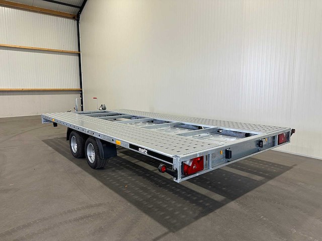 Nieuwe autoambulance met kenteken 96-wsg-9 - afbeelding 11 van  16