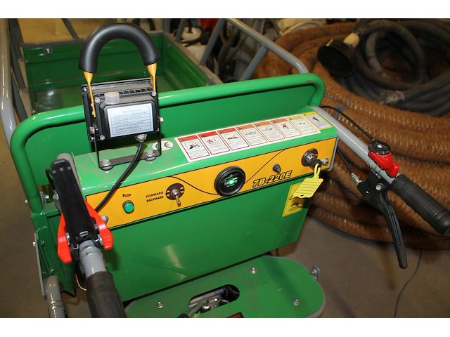 Nieuwe elektrische dumper nn 7b/220e met rupsbanden en verlichting 120 x 75 x 50 cm. - afbeelding 4 van  5