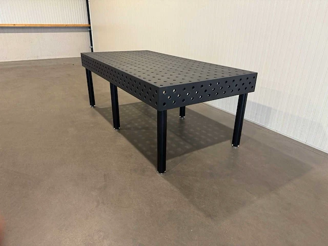 Nieuwe genitreerde gietijzeren lastafel/opspantafel - 2400x1200x20mm met maatvoering. - afbeelding 2 van  9