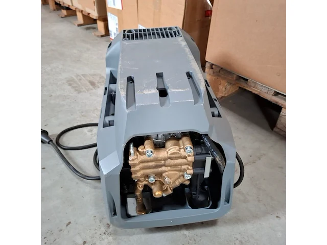 Nieuwe karcher hogedrukreiniger motor - afbeelding 4 van  6