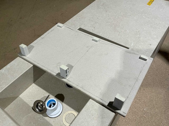 Nieuwe keramische wastafel 1200 x 500 mm met geïntegreerde wasbak - afbeelding 5 van  13