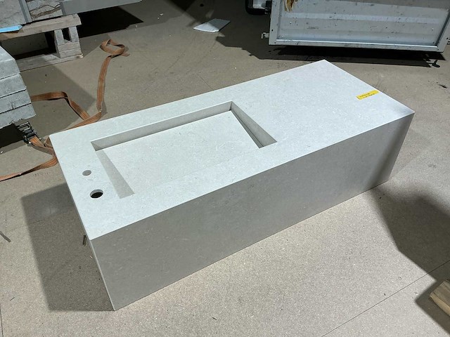 Nieuwe keramische wastafel 1200 x 500 mm met geïntegreerde wasbak - afbeelding 3 van  13