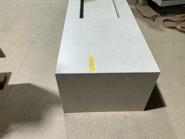 Nieuwe keramische wastafel 1200 x 500 mm met geïntegreerde wasbak - afbeelding 9 van  13