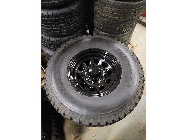 Nieuwe velgen 315/70r17 - 8x165,1 of 8x6,5” - velg - afbeelding 1 van  8