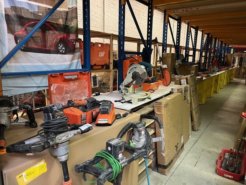 Nieuwjaarsveiling: (festool) gereedschap, bouwmaterialen en elektronica