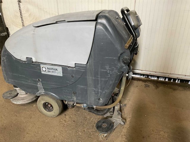 Nifisk ba 651 schoonmaakwagen - afbeelding 11 van  18