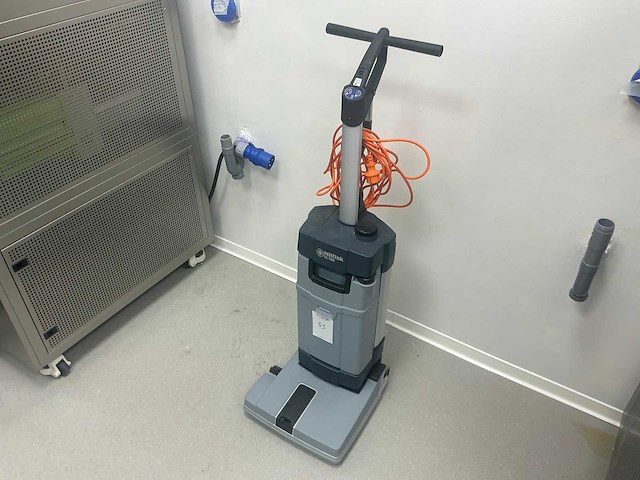 Niflisk sc100 schrobzuigmachine - afbeelding 2 van  3