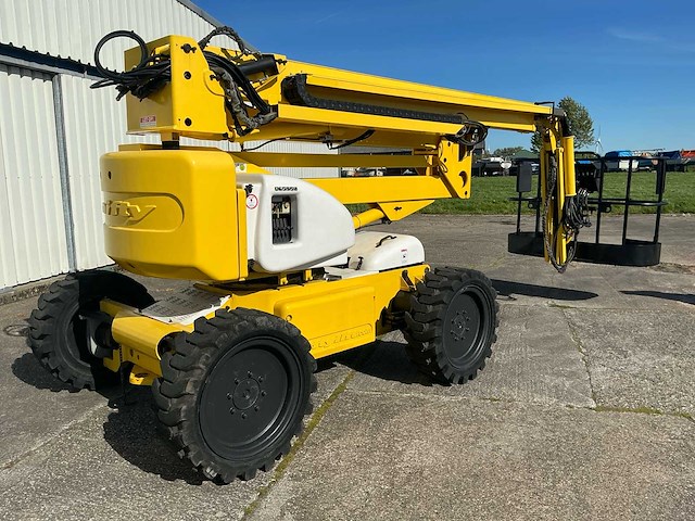 Niftylift - 2006 - hr 17d 4wd - knikarm hoogwerker - afbeelding 15 van  35