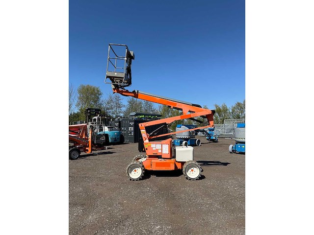 Niftylift - 2015 - hr12de - hoogwerker 4x4 knikarm 12m - afbeelding 23 van  24