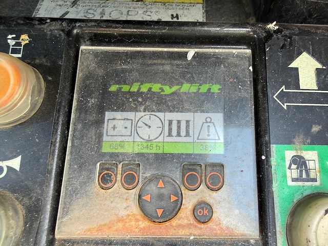 Niftylift - 2017 - hr28 hybrid 4x4 - knikarm hoogwerker - afbeelding 20 van  31