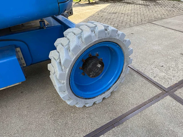 Niftylift - 216 - hr17 - knikarm hoogwerker4x4 hybride - afbeelding 24 van  34