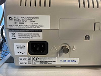 Nihon koden - cardiofaxm ecg op trolley - 2011 (5x) - afbeelding 3 van  15