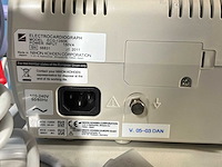 Nihon koden - cardiofaxm ecg op trolley - 2011 (5x) - afbeelding 4 van  15