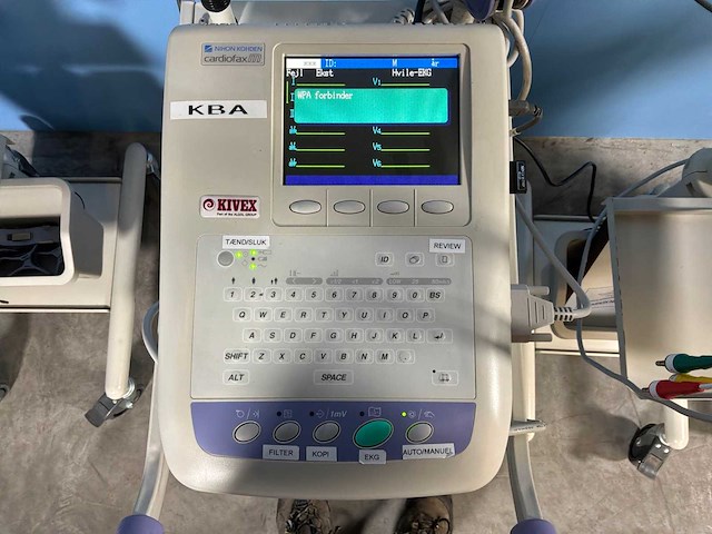 Nihon koden - cardiofaxm ecg op trolley - 2011 (5x) - afbeelding 10 van  15