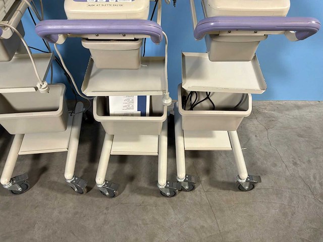 Nihon koden - cardiofaxm ecg op trolley - 2011 (5x) - afbeelding 13 van  15