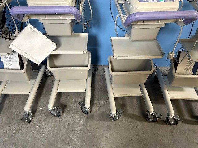 Nihon koden - cardiofaxm ecg op trolley - 2011 (5x) - afbeelding 15 van  15