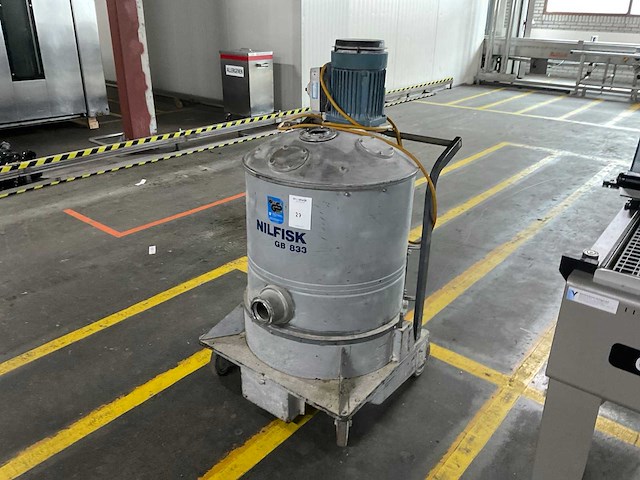Nikfisk gb 833 industriële stofzuiger - afbeelding 1 van  4