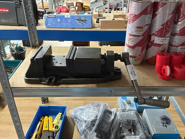 Nikken machineklem - afbeelding 1 van  3