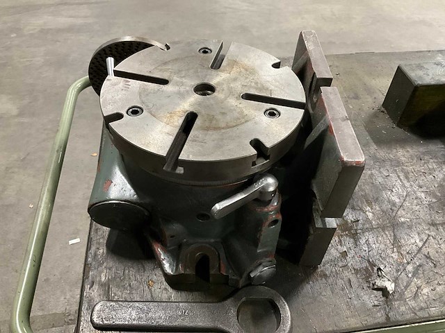 Nikken sri200 t-gleuf opbouw opspantafel - afbeelding 1 van  7