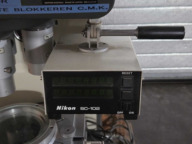 Nikon - 1987 - v-12 - profielprojector - afbeelding 11 van  20