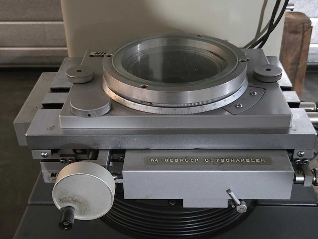 Nikon - 1987 - v-12 - profielprojector - afbeelding 7 van  20