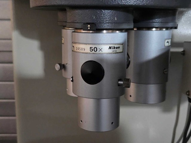 Nikon - 1987 - v-12 - profielprojector - afbeelding 8 van  20