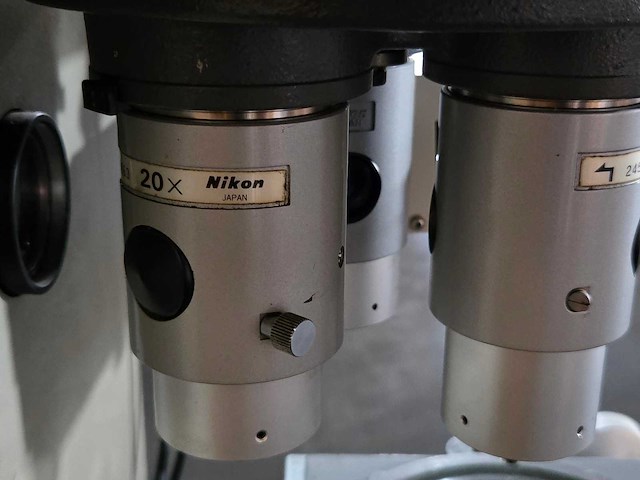 Nikon - 1987 - v-12 - profielprojector - afbeelding 9 van  20