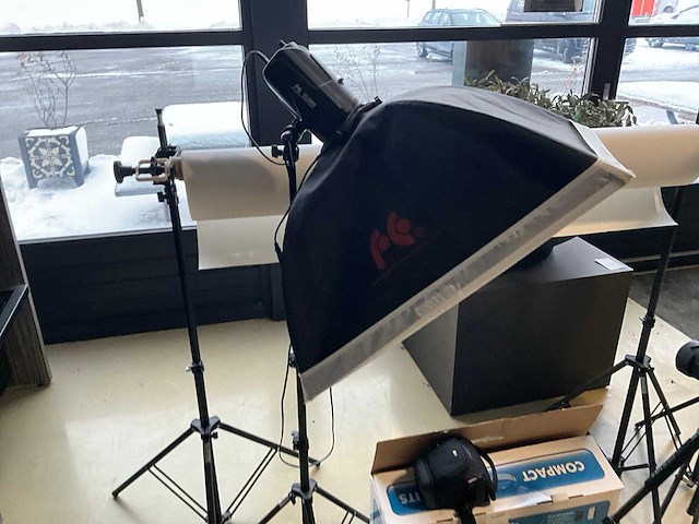 Nikon - d3300 - fotocamera met fotostudio - afbeelding 2 van  16