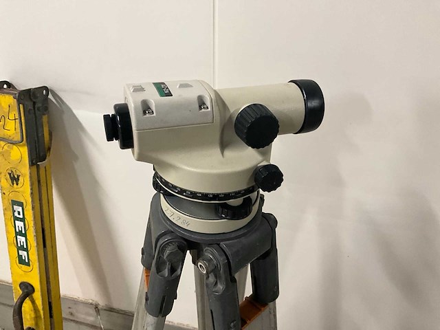 Nikon ac-2s waterpasinstrument / kijker met meetlat - afbeelding 6 van  11