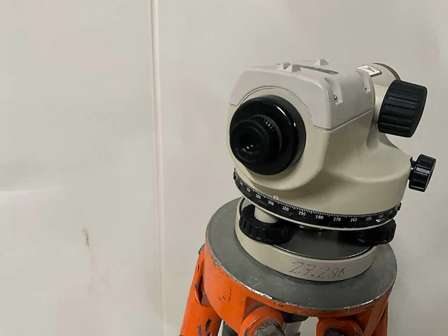 Nikon ac-2s waterpasinstrument / kijker - afbeelding 4 van  9