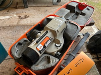 Nikon ap-5 waterpasinstrument - afbeelding 1 van  4