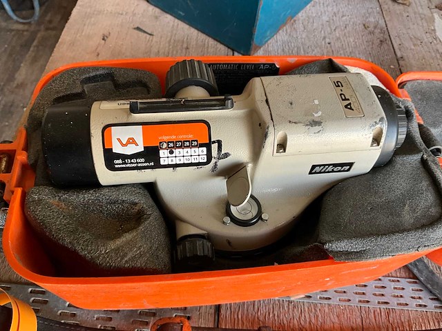 Nikon ap-5 waterpasinstrument - afbeelding 3 van  4