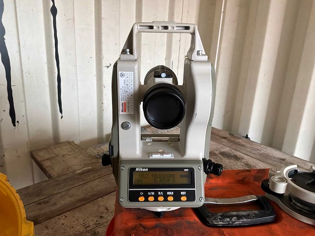 Nikon ne-10l theodolite - afbeelding 1 van  8