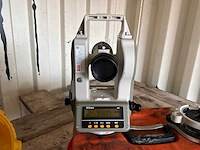 Nikon ne-10l theodolite - afbeelding 1 van  8