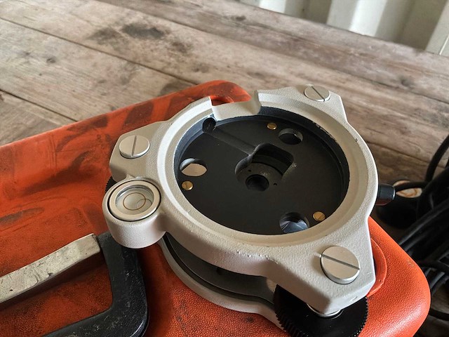 Nikon ne-10l theodolite - afbeelding 5 van  8