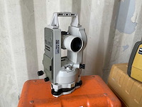 Nikon ne-20s theodoliet - afbeelding 1 van  2